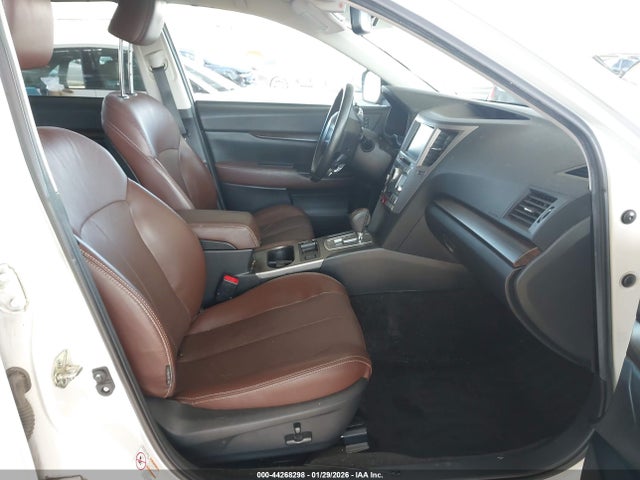 Subaru Outback 2.5i Limited 2014 4S4BRBPC3E3255835 Image 5