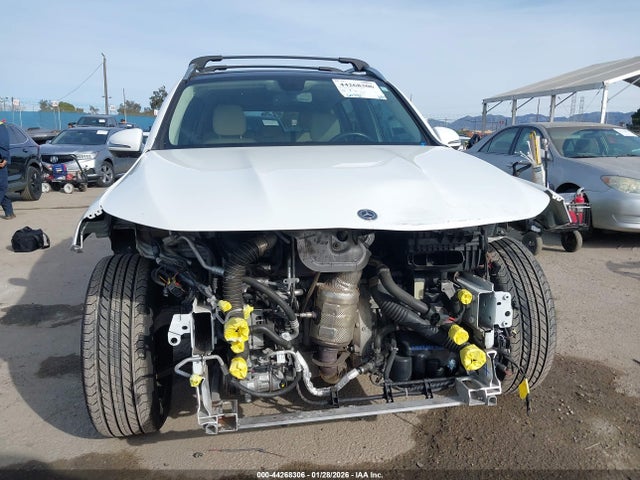 W1N4M4GB1LW025228 Mercedes-Benz GLB 250