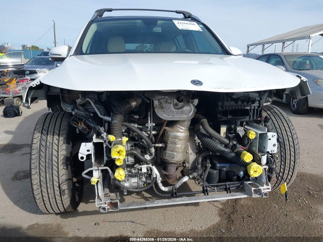 W1N4M4GB1LW025228 Mercedes-Benz GLB 250