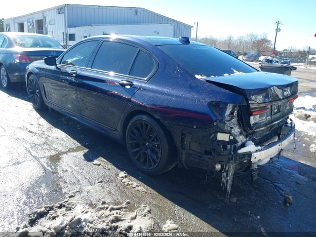 2022 BMW 750 WBA7U2C03NCJ22106 Photo 2