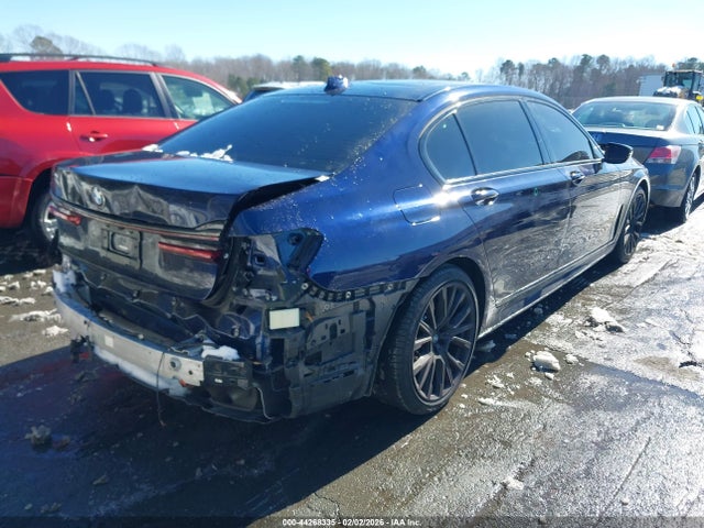 2022 BMW 750 WBA7U2C03NCJ22106 Photo 3