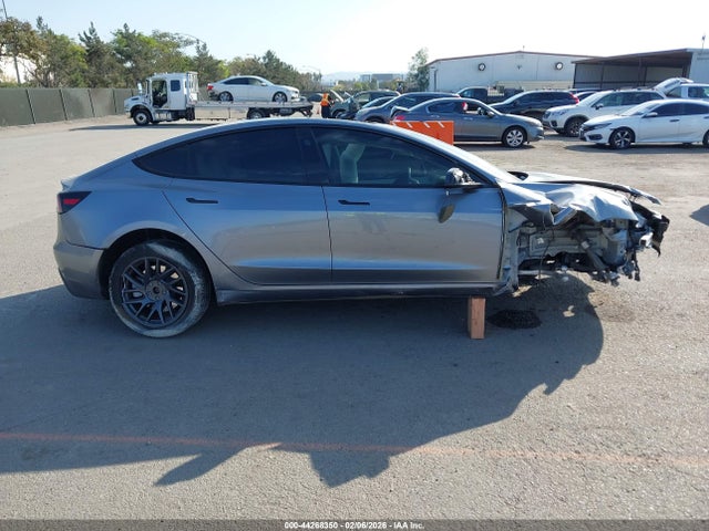 2025 Tesla Model 3 Long Range Rear-wheel Drive/standard Rear-wheel Drive მანქანა იყიდება აუქციონზე, vin: 5YJ3E1EA2SF026433, აუქციონის ნომერი: 44268350