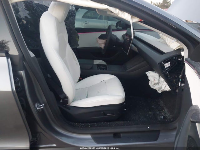 2025 Tesla Model 3 Long Range Rear-wheel Drive/standard Rear-wheel Drive მანქანა იყიდება აუქციონზე, vin: 5YJ3E1EA2SF026433, აუქციონის ნომერი: 44268350