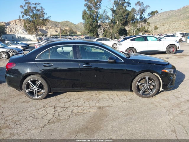 W1K3G4FB1MJ294376 Mercedes-Benz A 220 4matic
