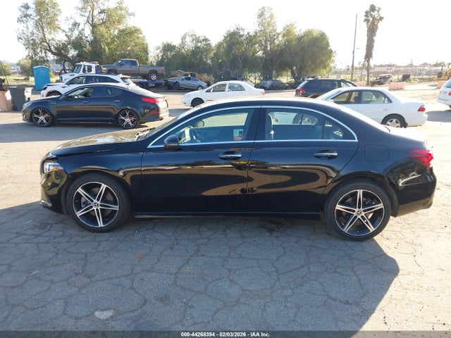 W1K3G4FB1MJ294376 Mercedes-Benz A 220 4matic