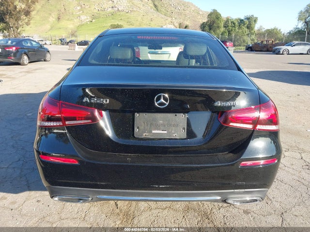 W1K3G4FB1MJ294376 Mercedes-Benz A 220 4matic