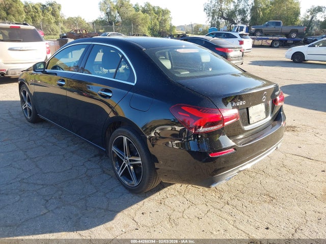 W1K3G4FB1MJ294376 Mercedes-Benz A 220 4matic