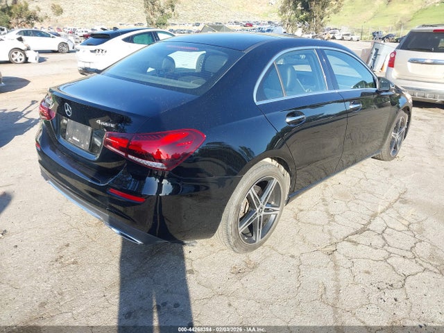 W1K3G4FB1MJ294376 Mercedes-Benz A 220 4matic