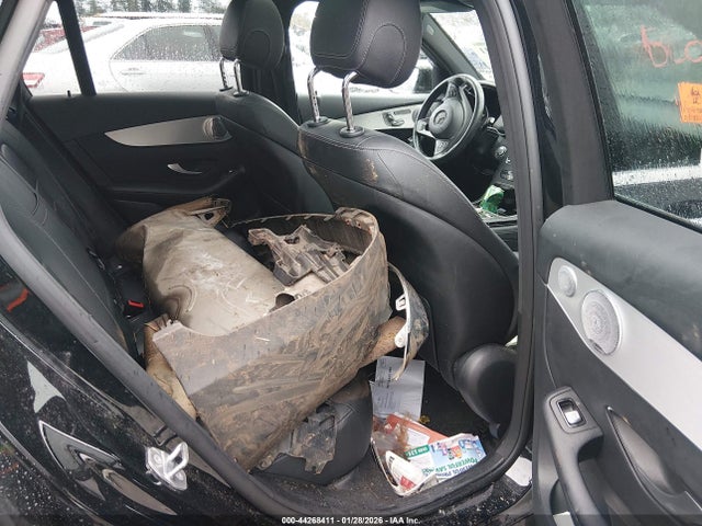 WDC0G4KB7KF638709 Mercedes-Benz Glc 300 4matic