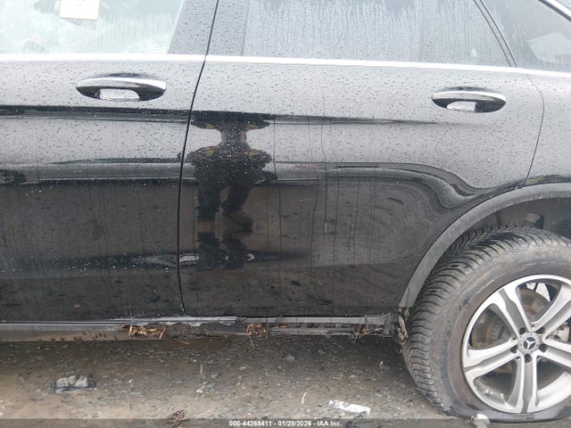 WDC0G4KB7KF638709 Mercedes-Benz Glc 300 4matic