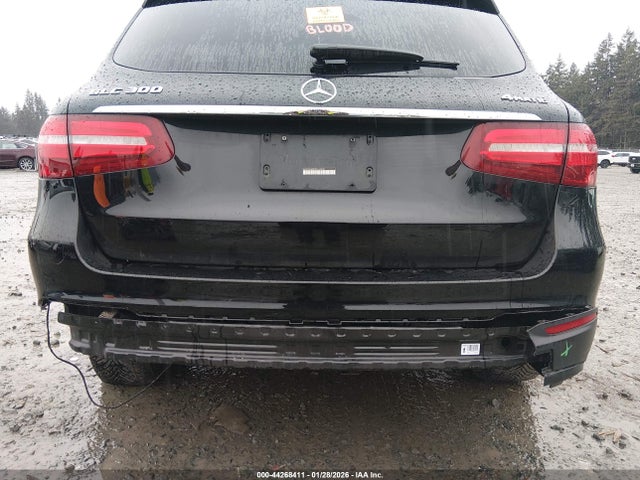 WDC0G4KB7KF638709 Mercedes-Benz Glc 300 4matic