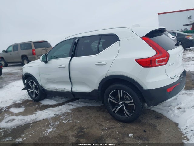 2024 Volvo Xc40 B5 Core Bright Theme/b5 Core Dark Theme მანქანა იყიდება აუქციონზე, vin: YV4L12UK8R2342442, აუქციონის ნომერი: 44268412