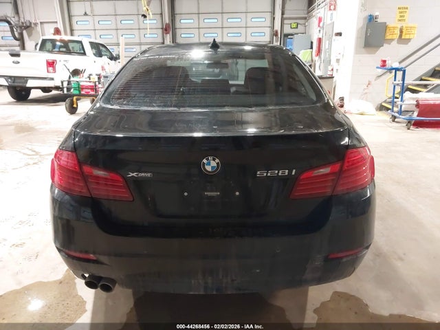 WBA5A7C58FD624713 BMW 528i Xdrive