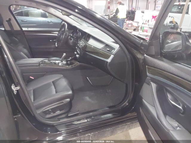 BMW 528i Xdrive 2015 WBA5A7C58FD624713 Image 5