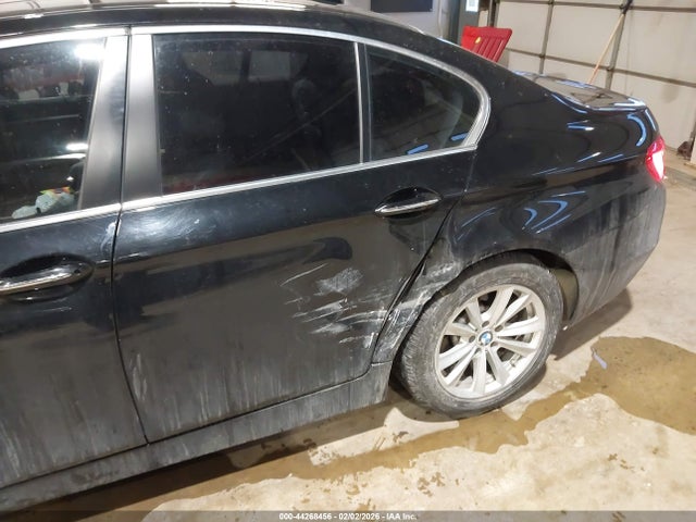 BMW 528i Xdrive 2015 WBA5A7C58FD624713 Image 6