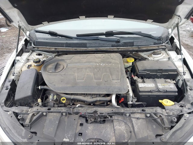 1C3CCCEGXFN512196 Chrysler 200 C