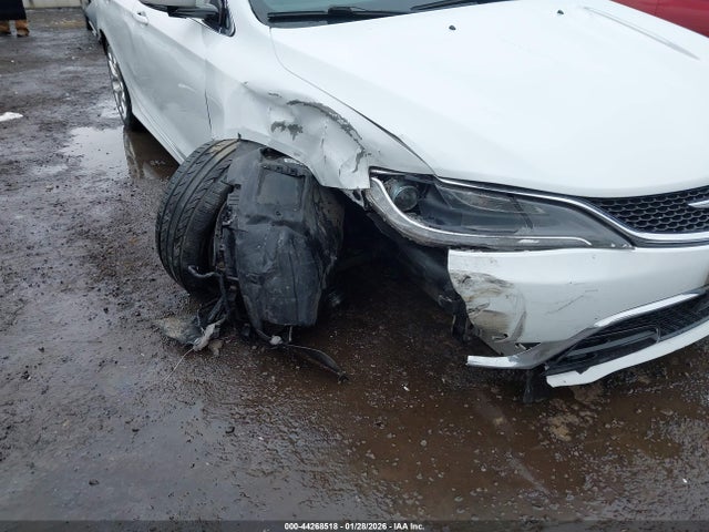 1C3CCCEGXFN512196 Chrysler 200 C