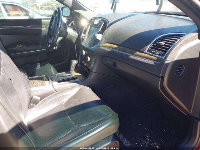 44268561 :رقم المزاد ، 2C3CA5CG0BH530049 vin ، 2011 Chrysler 300 Limited مزاد بيع