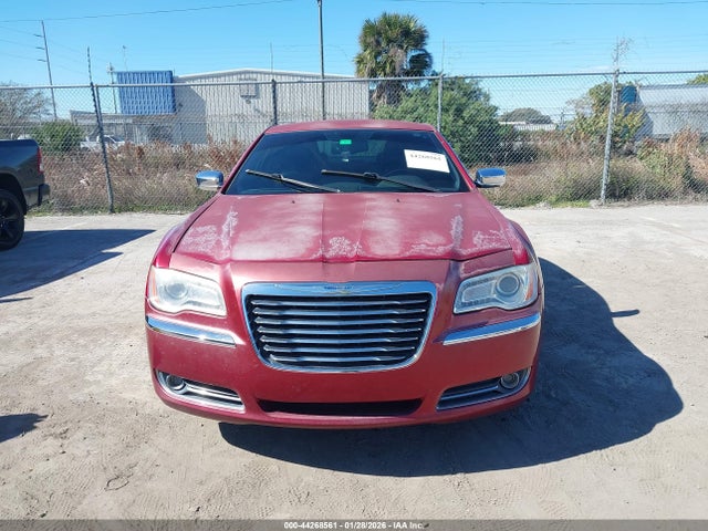 44268561 :رقم المزاد ، 2C3CA5CG0BH530049 vin ، 2011 Chrysler 300 Limited مزاد بيع