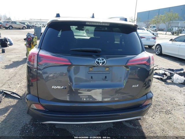 JTMWFREVXJJ188362 Toyota Rav4 Xle