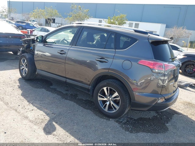 JTMWFREVXJJ188362 Toyota Rav4 Xle