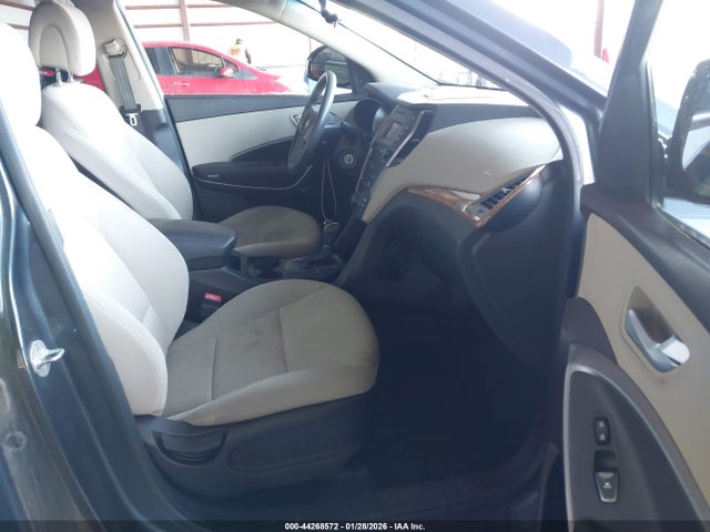 KM8SM4HF0GU152727 Hyundai Santa Fe Se