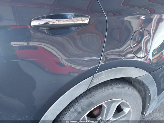 KM8SM4HF0GU152727 Hyundai Santa Fe Se