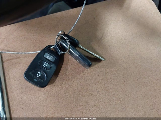 5NPD84LF2JH220567 Hyundai ELANTRA SEL