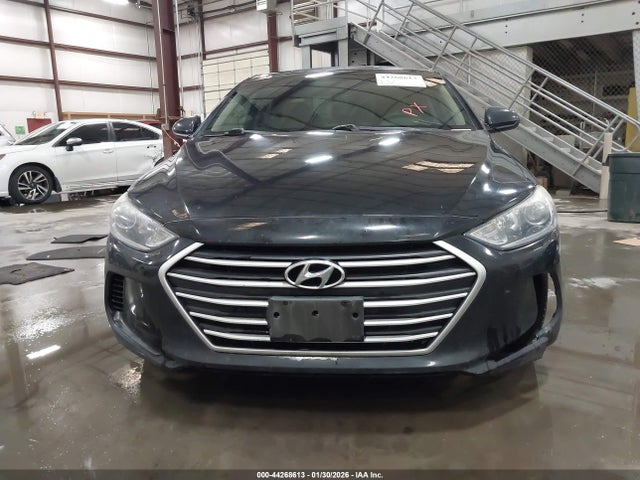 5NPD84LF2JH220567 Hyundai ELANTRA SEL