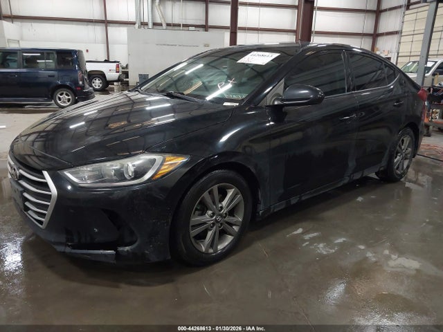5NPD84LF2JH220567 Hyundai ELANTRA SEL