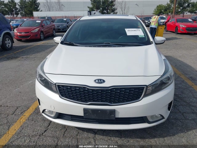 KNAFX5A80H5670733 KIA FORTE EX