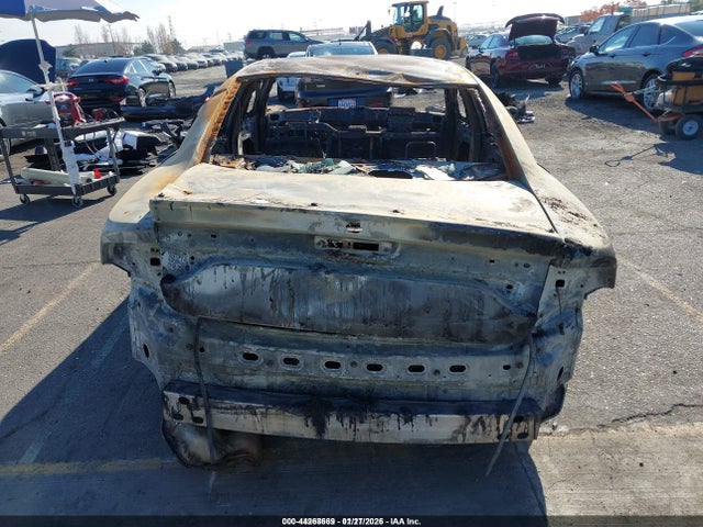44268669 :رقم المزاد ، 2C3CDXCT3FH916647 vin ، 2015 Dodge Charger Road/track مزاد بيع