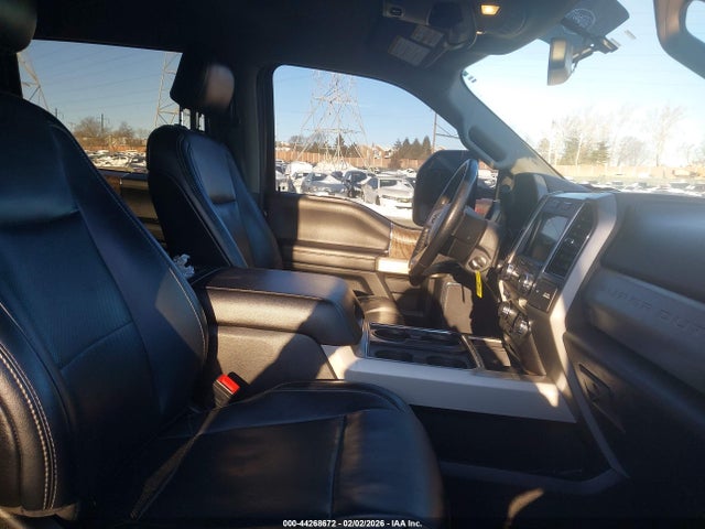 1FT7W2BT3KEF16827 Ford F-250 Lariat