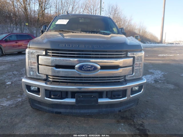 1FT7W2BT3KEF16827 Ford F-250 Lariat