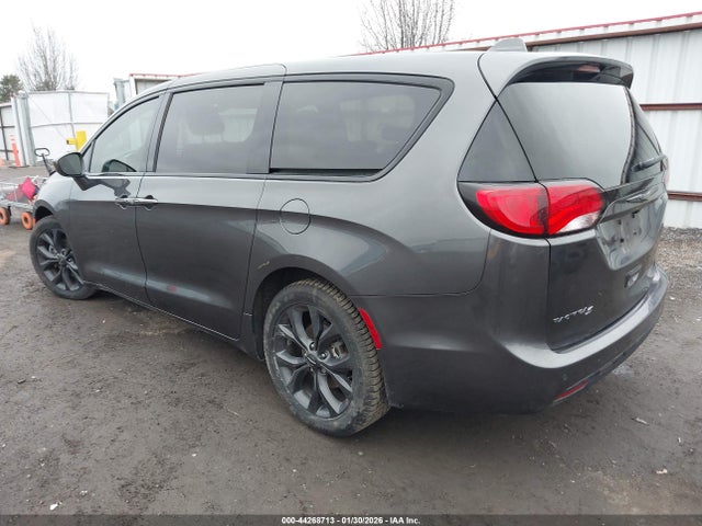 2C4RC1FG2LR145673 Chrysler Pacifica Touring