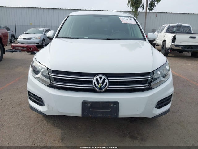 Продаж на аукціоні авто 2017 Volkswagen Tiguan 2.0t/2.0t S, vin: WVGAV7AX4HK051958, номер лоту: 44268748