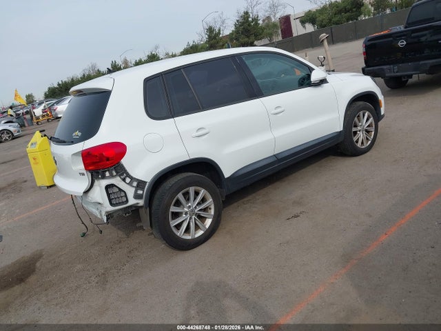 Продаж на аукціоні авто 2017 Volkswagen Tiguan 2.0t/2.0t S, vin: WVGAV7AX4HK051958, номер лоту: 44268748