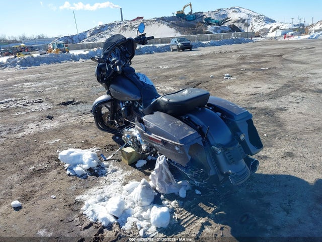 2017 HARLEY-DAVIDSON FLHXS 1HD1KRC19HB683788 Photo 2