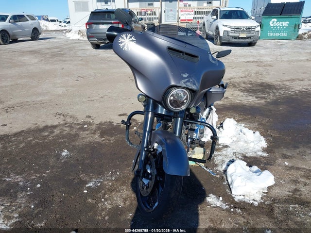 2017 HARLEY-DAVIDSON FLHXS 1HD1KRC19HB683788 Photo 4