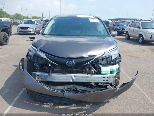 5TDJRKEC4RS185592 Toyota SIENNA XLE