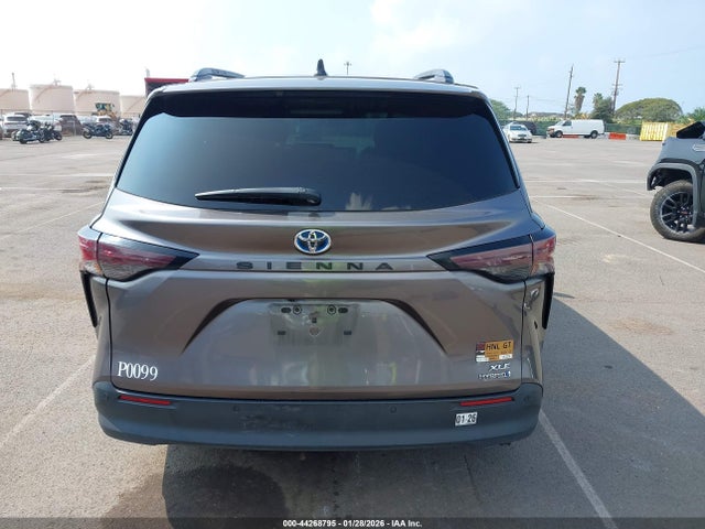 5TDJRKEC4RS185592 Toyota SIENNA XLE