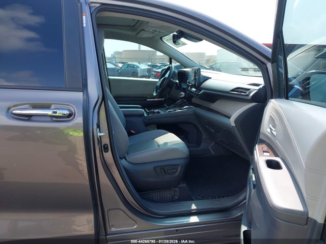 2024 TOYOTA SIENNA 5TDJRKEC4RS185592 Photo 4