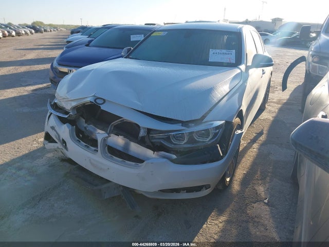 2016 BMW 320I WBA8E1G58GNU11992 Photo 1