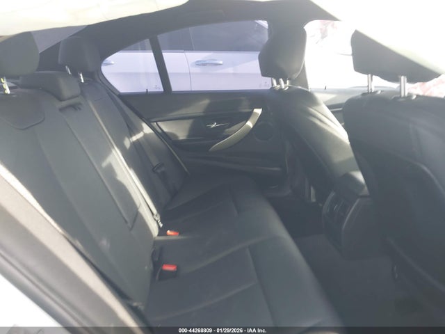 2016 BMW 320I WBA8E1G58GNU11992 Photo 7