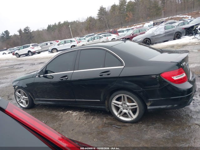 Aukcja sprzedaży 2013 Mercedes-benz C 300 Sport 4matic, vin: WDDGF8AB3DR249069, numer aukcji: 44268816