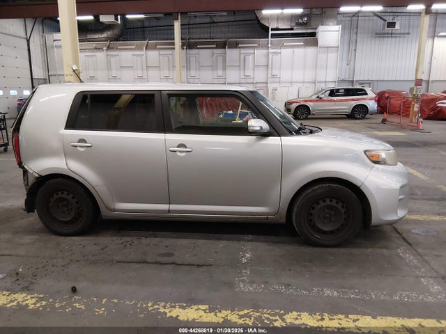 Scion XB 2014 JTLZE4FE4EJ055172 Image 14