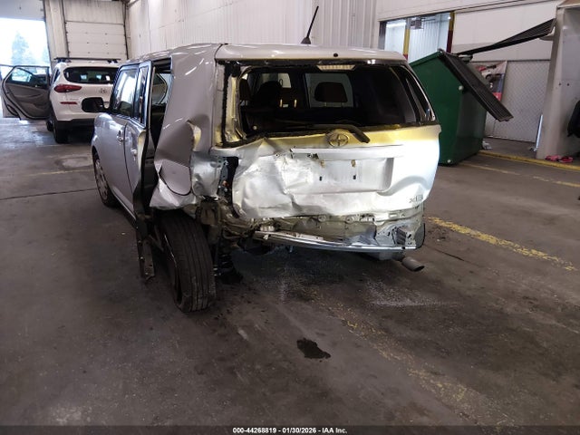 Scion XB 2014 JTLZE4FE4EJ055172 Image 3
