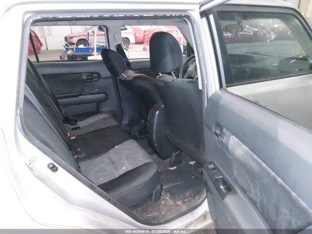 Scion XB 2014 JTLZE4FE4EJ055172 Image 8