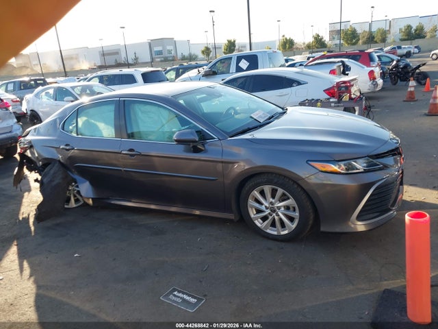 4T1C11AKXMU594722 Toyota CAMRY LE