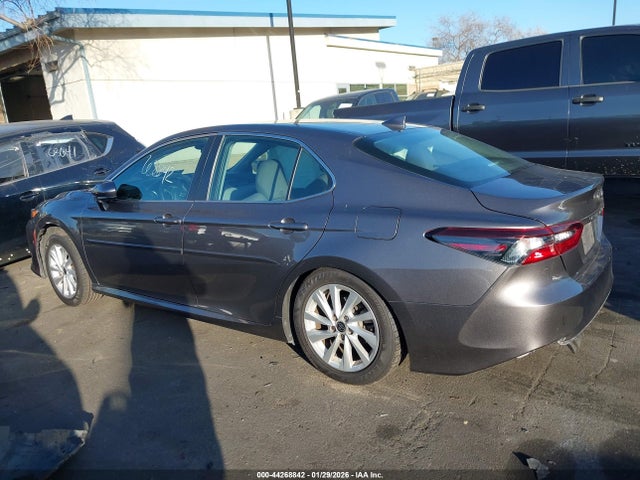 4T1C11AKXMU594722 Toyota CAMRY LE